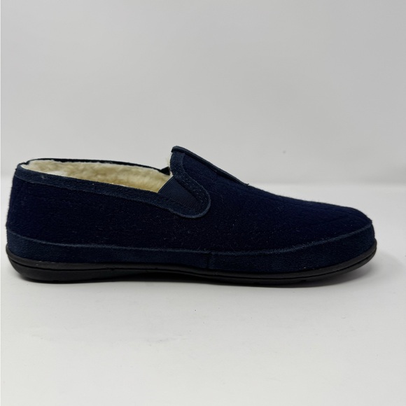 NEW Clarks Quilted Felt Slip On Dark Blue Cozy Slippers Size 10 Navy Blue W/Box🎁 - Picture 2 of 9